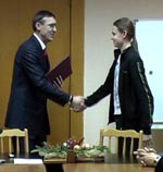 Глава администрации города поздравляет Малахова Влада